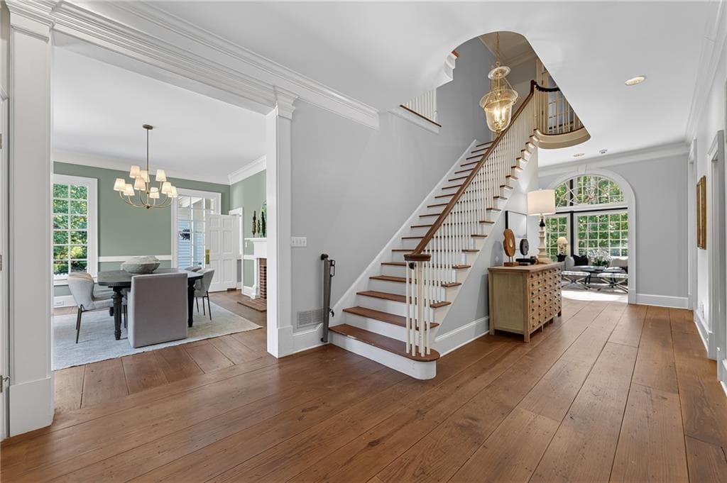 7 bedroom, 7 bathroom, 5,742 sq ft single family residence for sale at 420 Fawn Glen Drive, Roswell, GA 30075 — photo 4