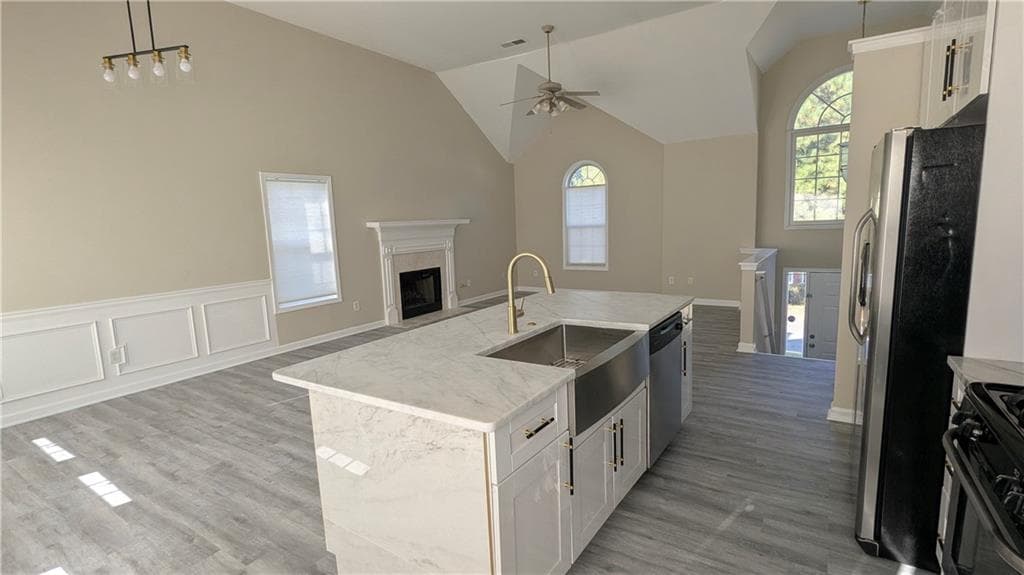 4 bedroom, 3 bathroom, 2,021 sq ft single family residence for sale at 3908 Mcguire Way, Kennesaw, GA 30144 — photo 7