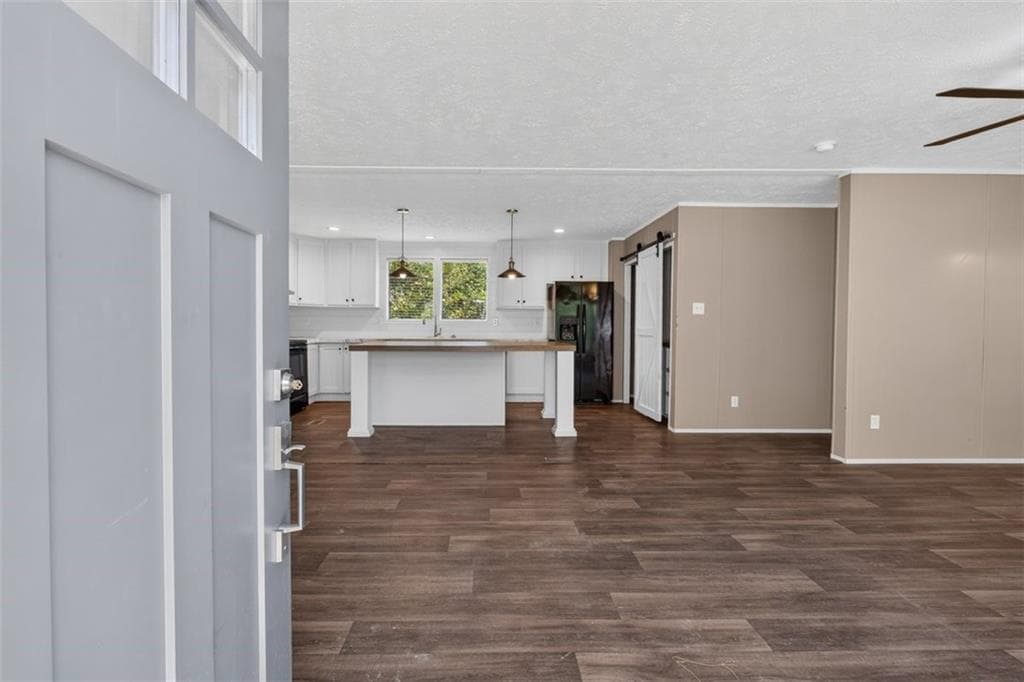 3 bedroom, 2 bathroom, 1,668 sq ft single family residence for sale at 521 Midway Road, Resaca, GA 30735 — photo 3
