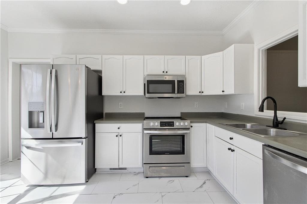 3 bedroom, 2 bathroom, 1,100 sq ft single family residence for sale at 87 Dogwood Lane, Cleveland, GA 30528 — photo 8