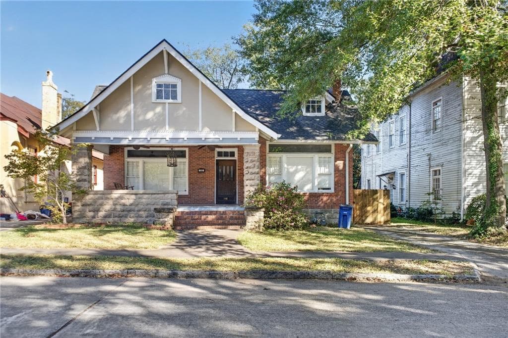 3 bedroom, 2 bathroom, 2,812 sq ft single family residence for rent at 148 Cleveland Avenue, Macon, GA 31204 for $2,050 a month — photo 2