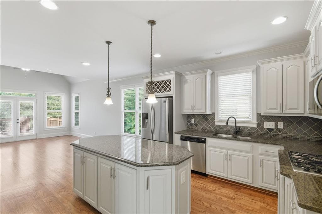 7 bedroom, 6 bathroom, 6,509 sq ft single family residence for rent at 4728 Moon Hollow Court, Buford, GA 30519 for $5,500 a month — photo 4