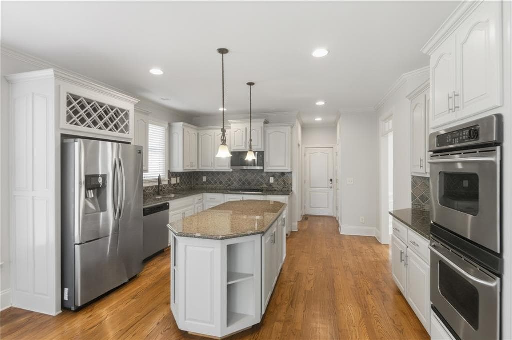 7 bedroom, 6 bathroom, 6,509 sq ft single family residence for rent at 4728 Moon Hollow Court, Buford, GA 30519 for $5,500 a month — photo 5