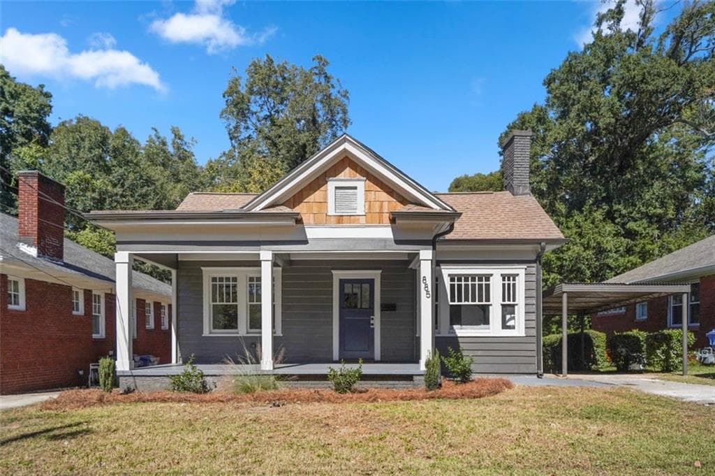 3 bedroom, 2 bathroom, 1,700 sq ft single family residence for sale at 885 Rose Circle, Atlanta, GA 30310 — photo 3