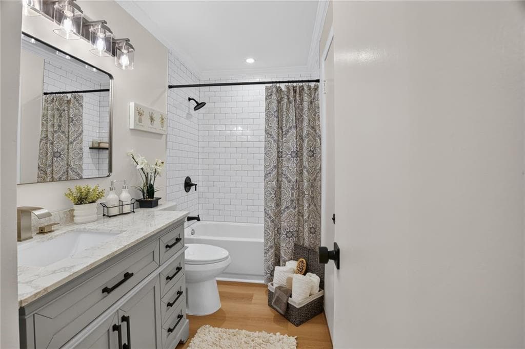 4 bedroom, 2 bathroom, 1,776 sq ft single family residence under contract at 657 Overlook, Jonesboro, GA 30238 — photo 8