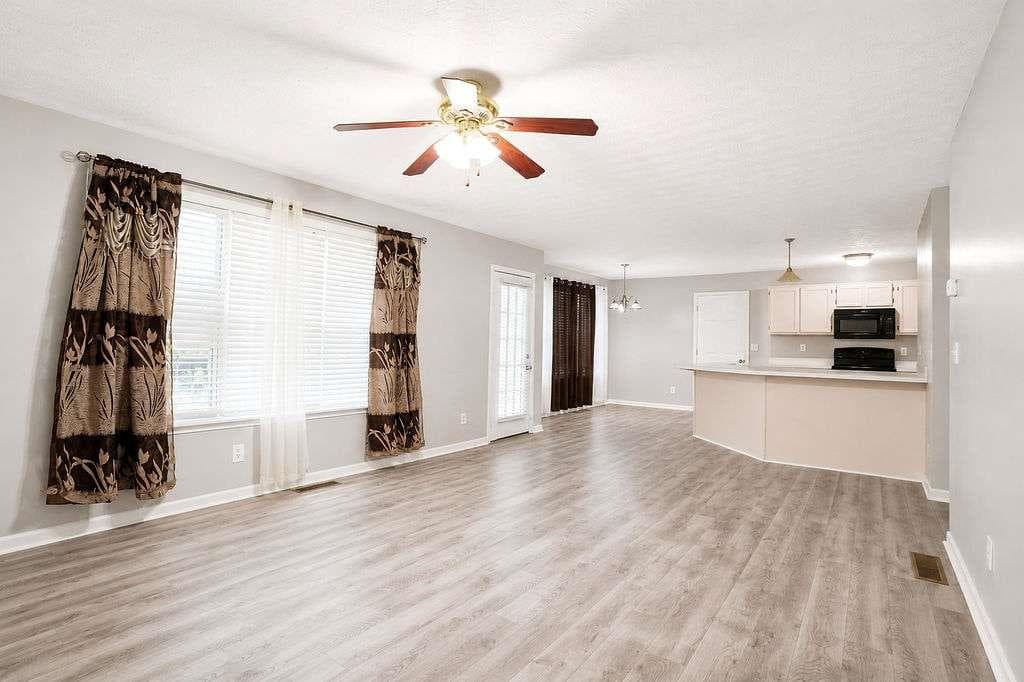6 bedroom, 4 bathroom single family residence for rent at 775 Stonemill Manor, Lithonia, GA 30058 for $2,350 a month — photo 8