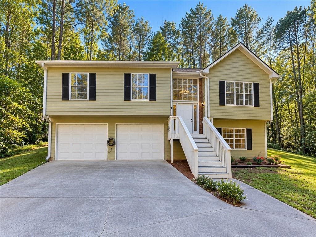 3 bedroom, 2 bathroom, 1,962 sq ft single family residence for rent at 181 springs, Acworth, GA 30101 for $1,975 a month — photo 1 of 37