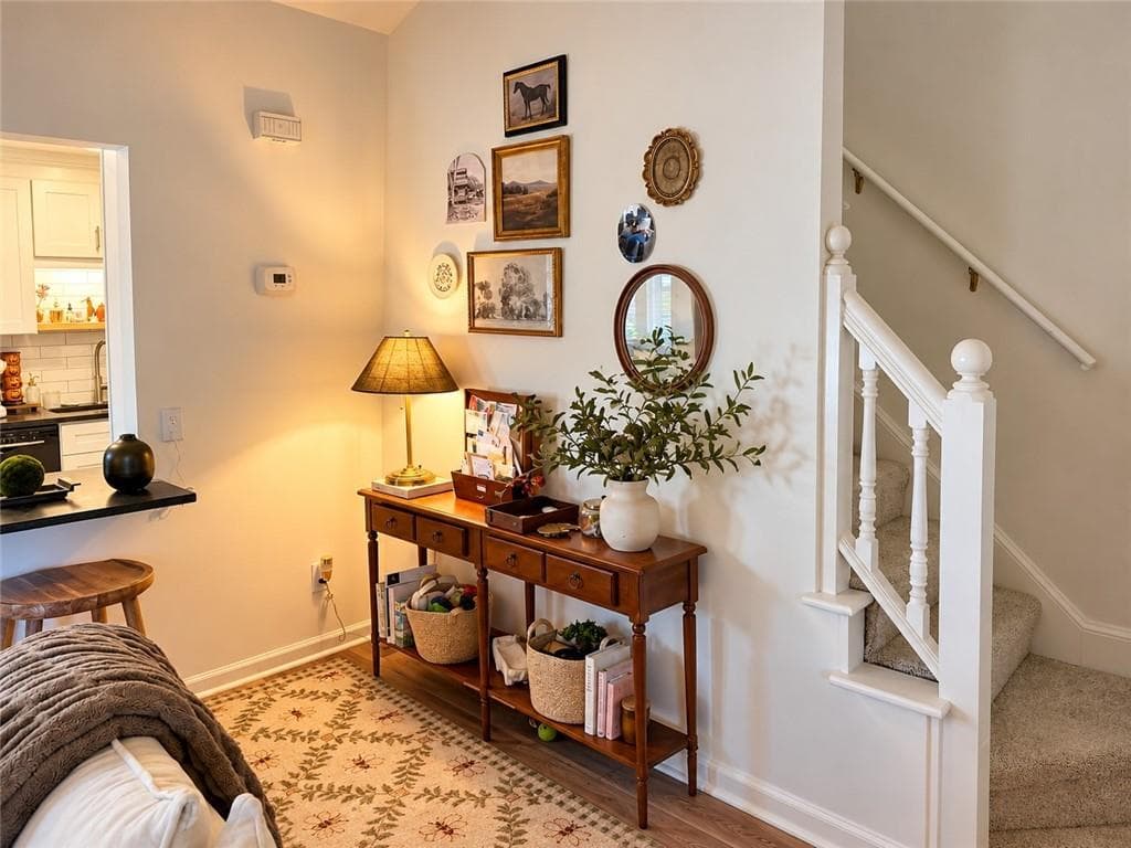 2 bedroom, 2 bathroom, 1,470 sq ft townhouse for rent at 1195 Minhinette, Unit #F Drive F, Roswell, GA 30075 for $3,200 a month — photo 4