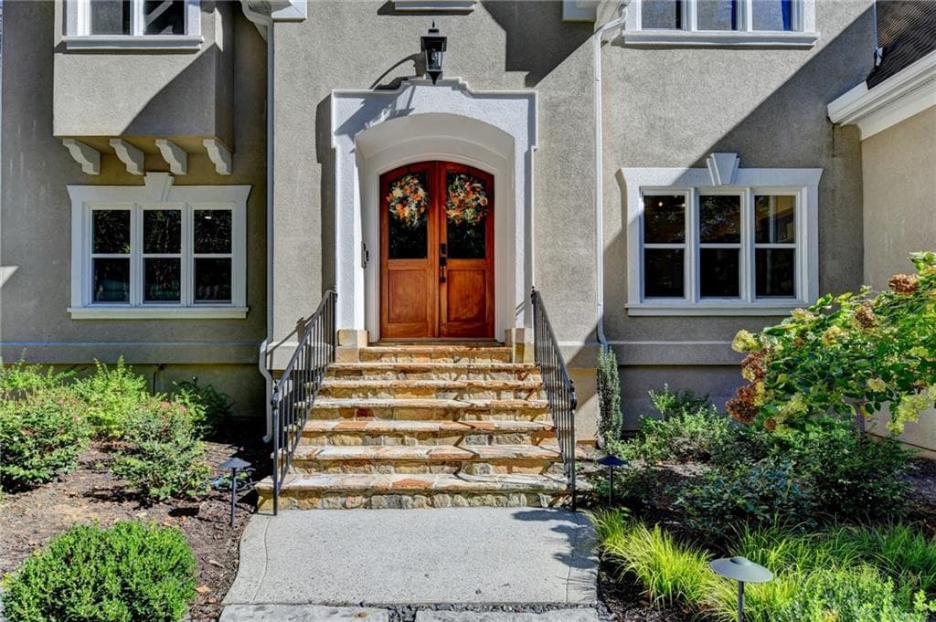 4 bedroom, 4 bathroom, 5,191 sq ft single family residence for sale at 2065 Compton Way, Johns Creek, GA 30022 — photo 3