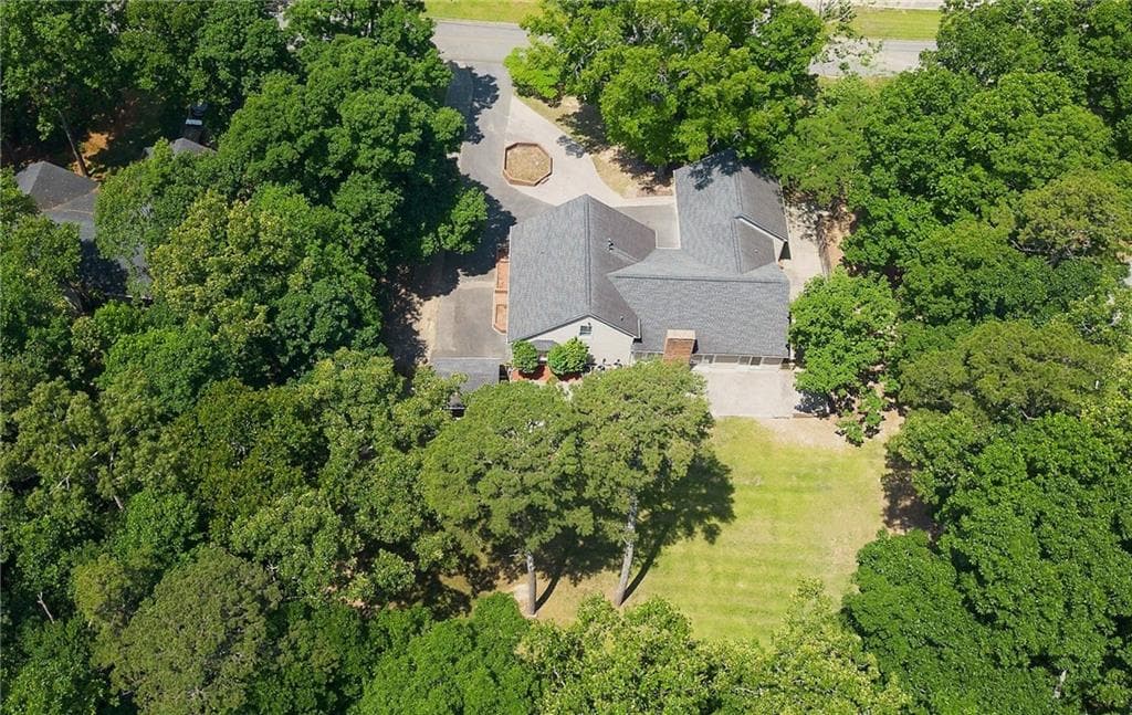5 bedroom, 6 bathroom, 5,181 sq ft single family residence for sale at 224 Shadowood Drive, Calhoun, GA 30701 — photo 9