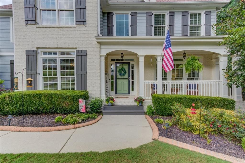 5 bedroom, 5 bathroom, 4,205 sq ft single family residence for sale at 818 Oak Ridge Terrace, Loganville, GA 30052 — photo 5