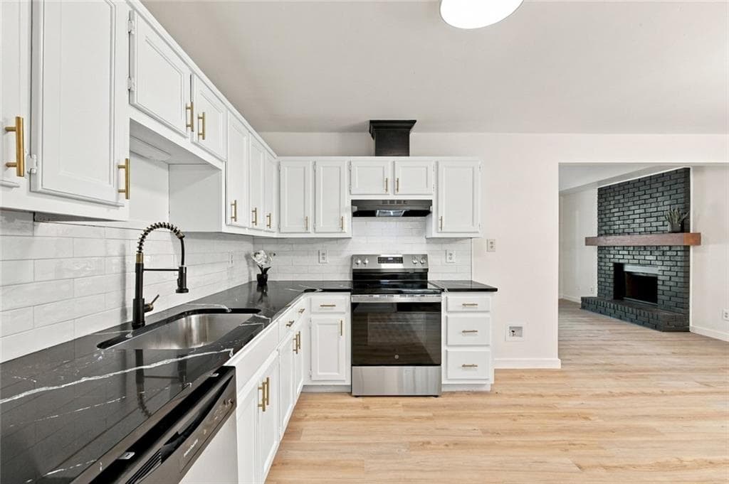 3 bedroom, 2 bathroom, 1,449 sq ft single family residence for sale at 145 Hardwood Drive, Covington, GA 30016 — photo 8