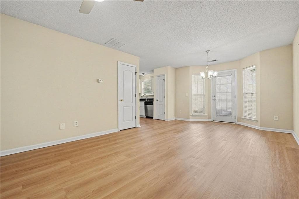 2 bedroom, 2 bathroom, 1,160 sq ft townhouse for sale at 252 Darbys Crossing Court, Hiram, GA 30141 — photo 3