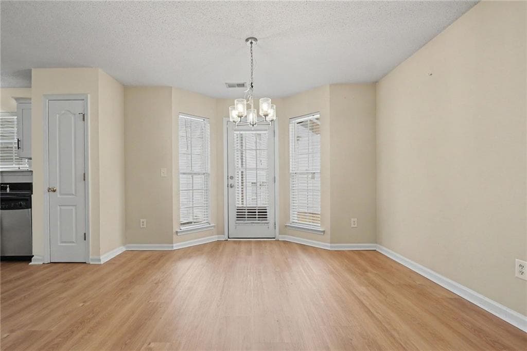 2 bedroom, 2 bathroom, 1,160 sq ft townhouse for sale at 252 Darbys Crossing Court, Hiram, GA 30141 — photo 10
