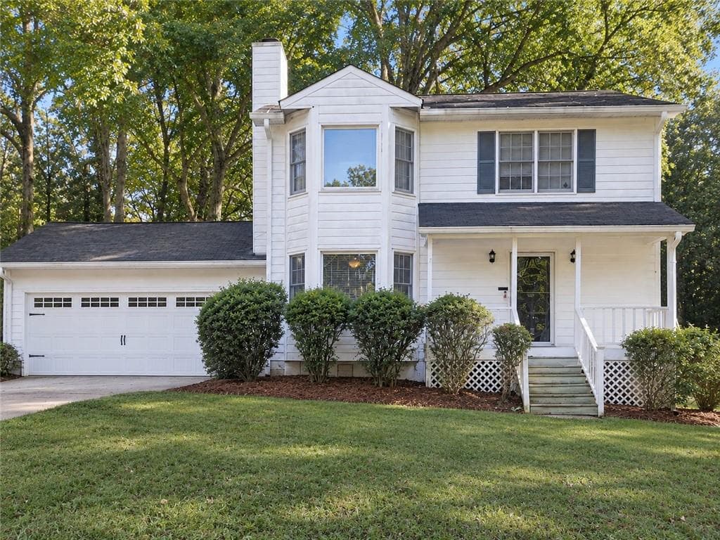 3 bedroom, 3 bathroom, 1,796 sq ft single family residence for sale at 3828 September Way, Snellville, GA 30039