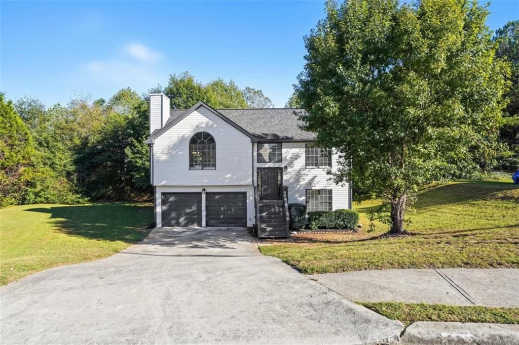3 bedroom, 2 bathroom, 1,192 sq ft single family residence for sale at 3868 English Valley Drive, Ellenwood, GA 30294