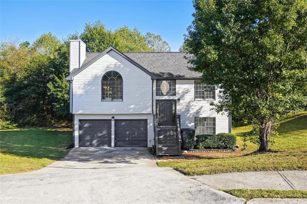 3 bedroom, 2 bathroom, 1,192 sq ft single family residence for sale at 3868 English Valley Drive, Ellenwood, GA 30294 — photo 3