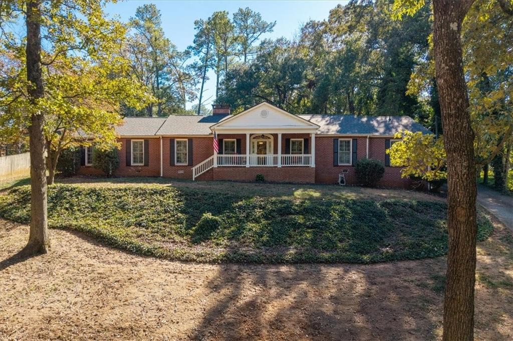 3 bedroom, 3 bathroom, 2,679 sq ft single family residence for sale at 10 Granger Drive, Cartersville, GA 30120