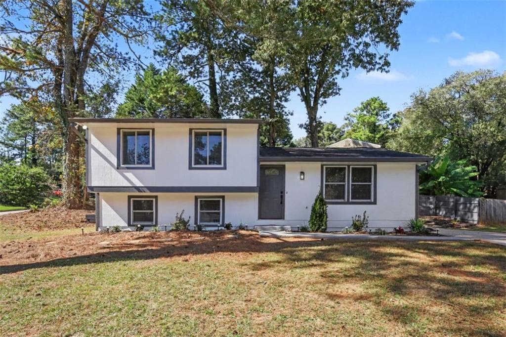 5 bedroom, 3 bathroom, 1,620 sq ft single family residence for sale at 2615 Old South Drive, Jonesboro, GA 30236 — photo 2