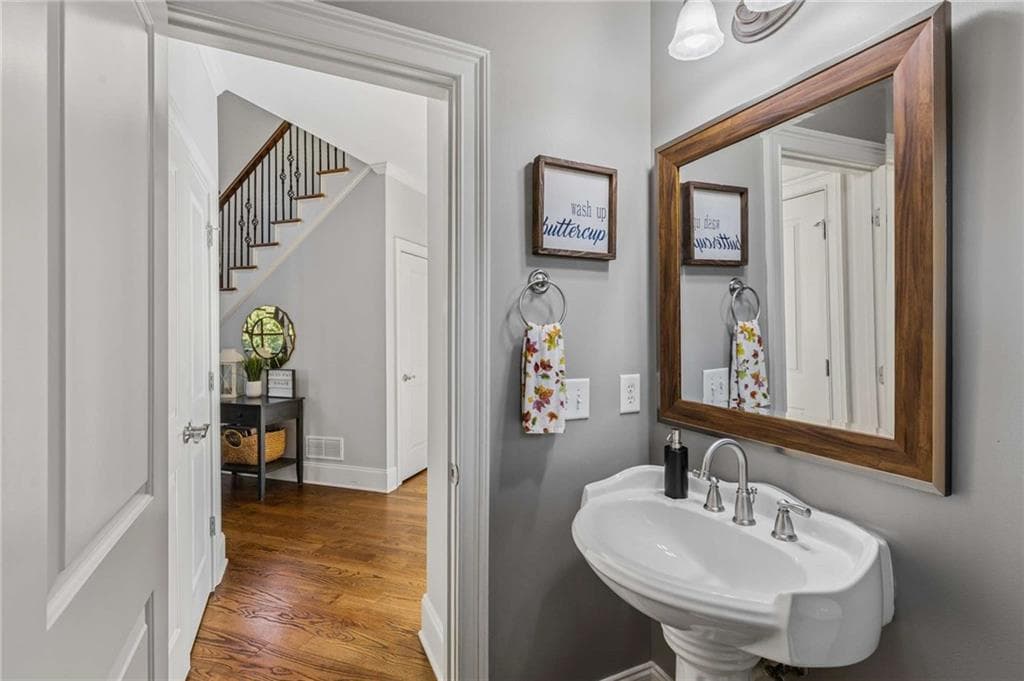 5 bedroom, 5 bathroom, 5,313 sq ft single family residence for sale at 2714 Rustling Pines Court, Marietta, GA 30062 — photo 5