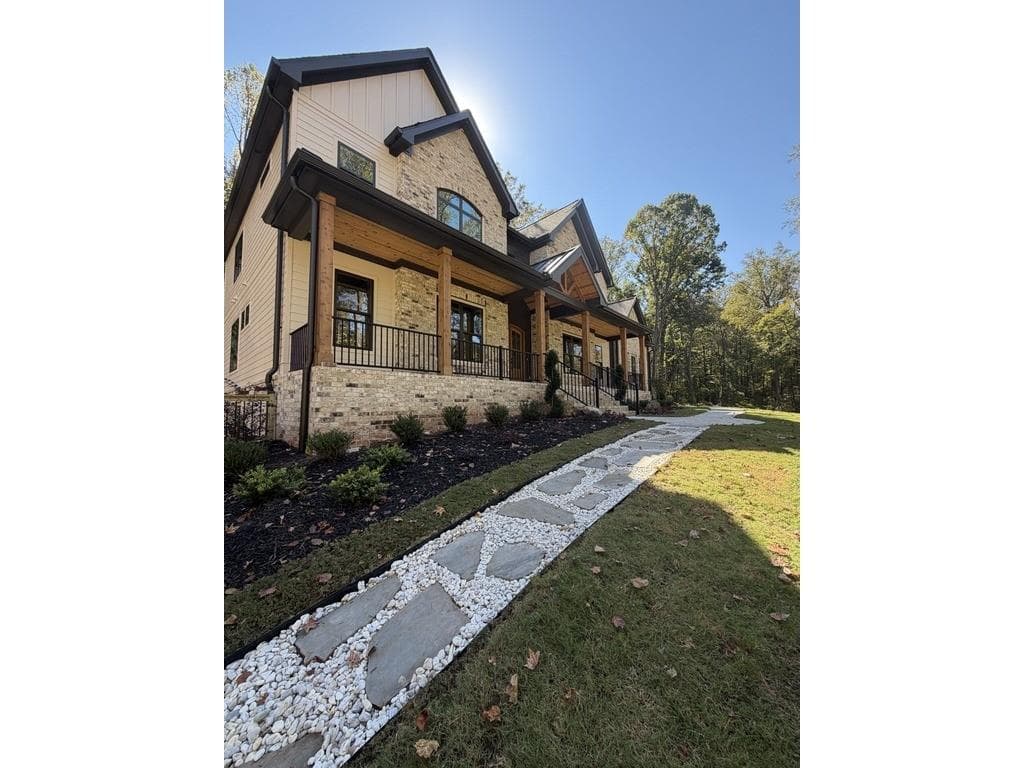 4 bedroom, 4 bathroom, 4,134 sq ft single family residence for sale at 832 Walnut River Trail, Hoschton, GA 30548 — photo 6