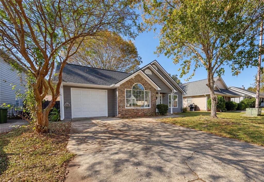 3 bedroom, 2 bathroom, 1,302 sq ft single family residence for sale at 109 Crystal Brook, Griffin, GA 30223 — photo 3