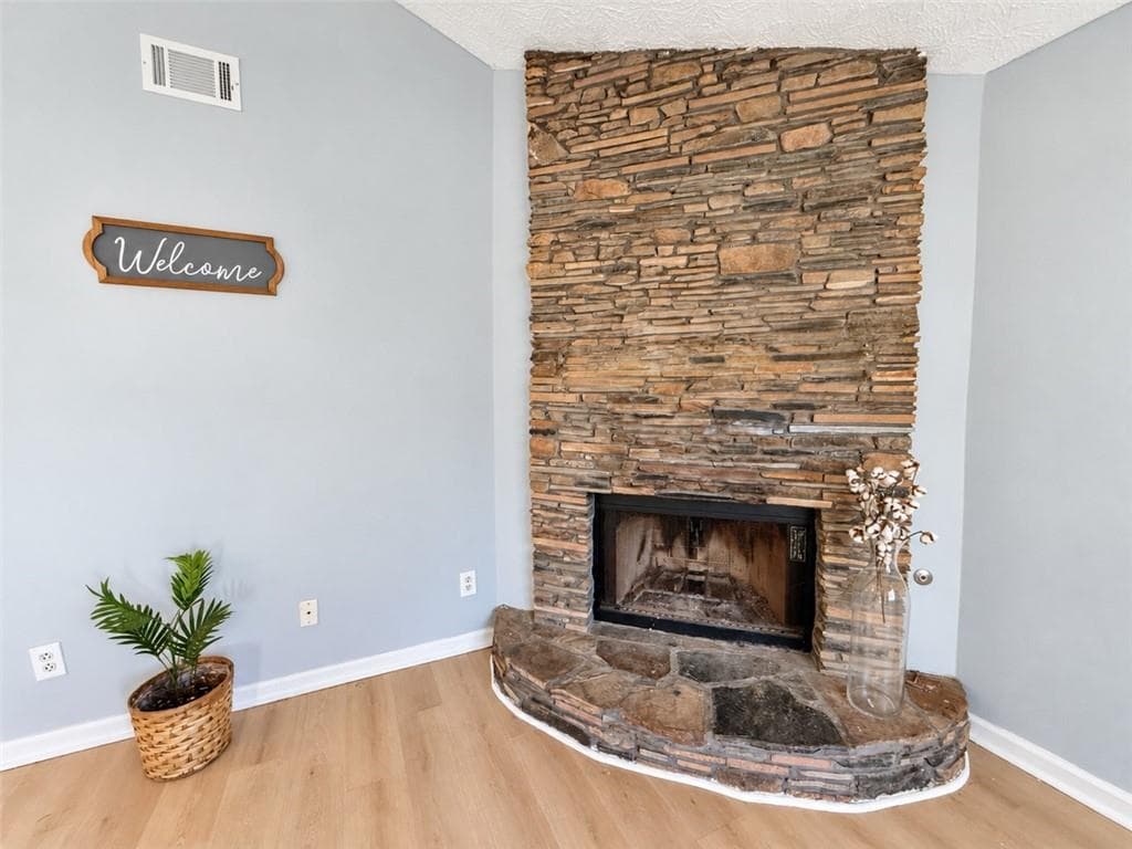 3 bedroom, 2 bathroom, 1,302 sq ft single family residence for sale at 109 Crystal Brook, Griffin, GA 30223 — photo 5