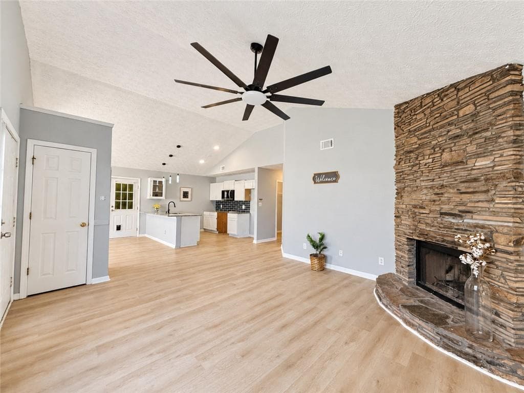 3 bedroom, 2 bathroom, 1,302 sq ft single family residence for sale at 109 Crystal Brook, Griffin, GA 30223 — photo 7