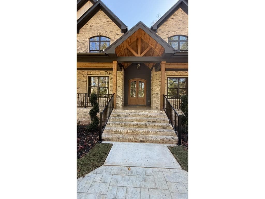 4 bedroom, 4 bathroom, 4,134 sq ft single family residence for sale at 832 Walnut River Trail, Hoschton, GA 30548 — photo 3