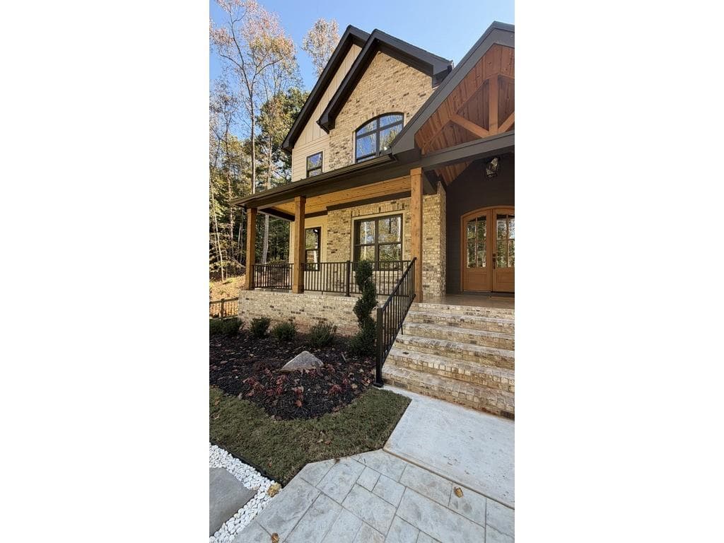 4 bedroom, 4 bathroom, 4,134 sq ft single family residence for sale at 832 Walnut River Trail, Hoschton, GA 30548 — photo 4