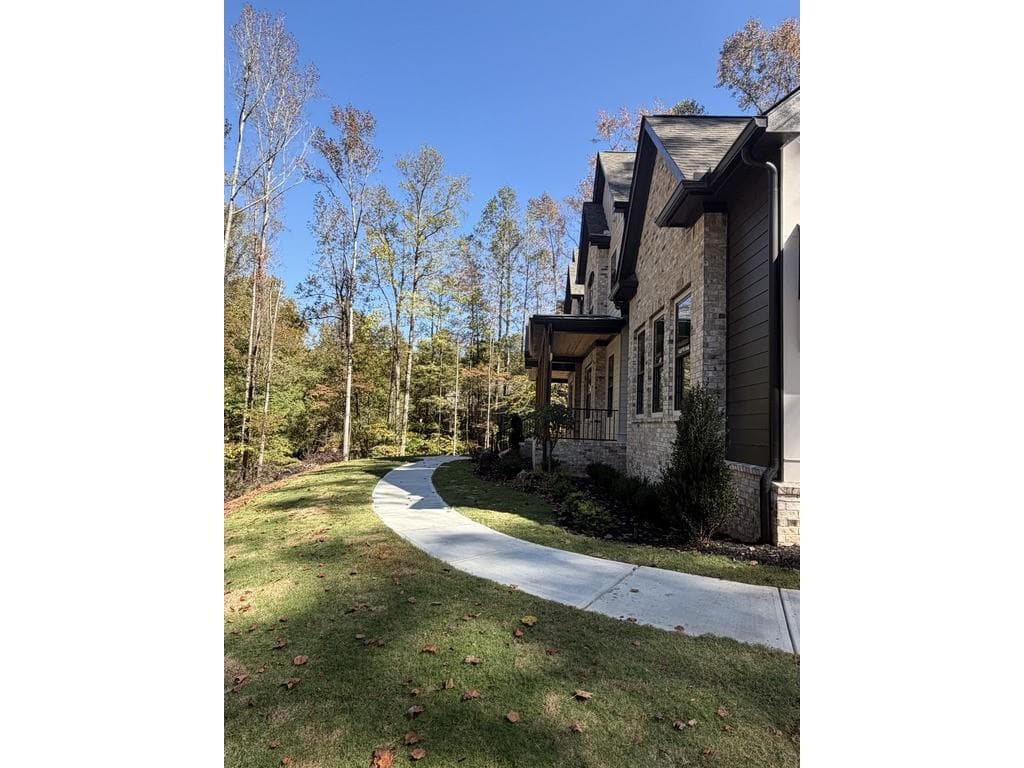 4 bedroom, 4 bathroom, 4,134 sq ft single family residence for sale at 832 Walnut River Trail, Hoschton, GA 30548 — photo 7