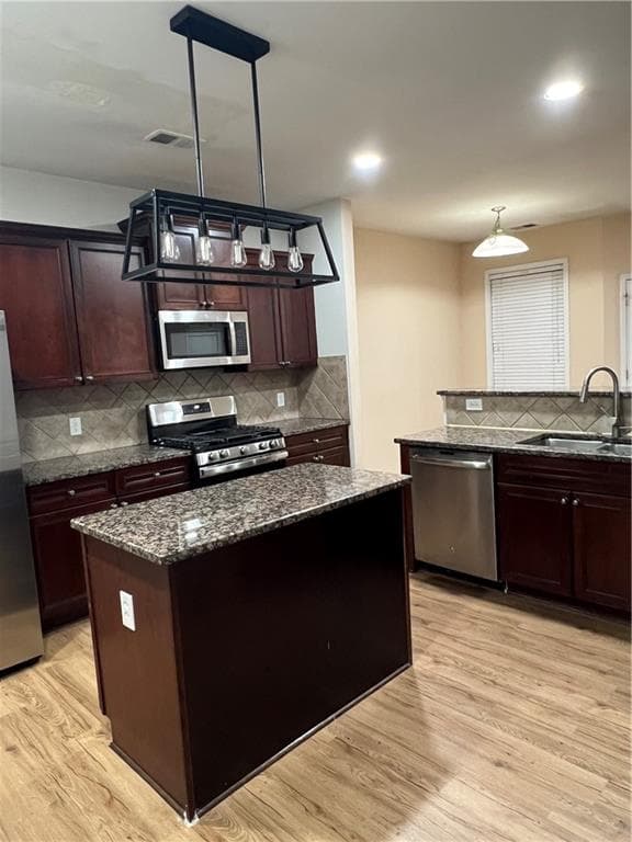 3 bedroom, 4 bathroom, 2,567 sq ft single family residence for rent at 3380 Archgate Ct, Alpharetta, GA 30004 for $3,200 a month — photo 6