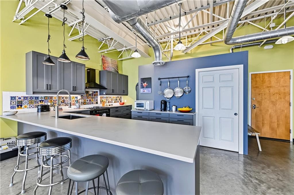 2 bedroom, 2 bathroom, 1,496 sq ft condominium for sale at 5200 Peachtree Road 3313, Atlanta, GA 30341 — photo 3