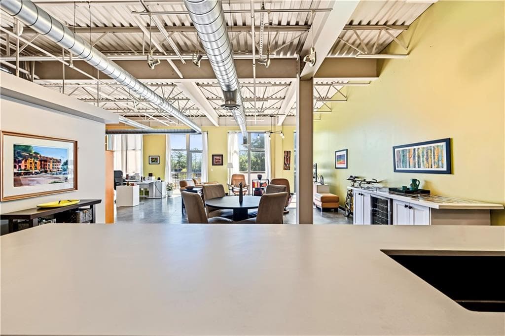 2 bedroom, 2 bathroom, 1,496 sq ft condominium for sale at 5200 Peachtree Road 3313, Atlanta, GA 30341 — photo 7