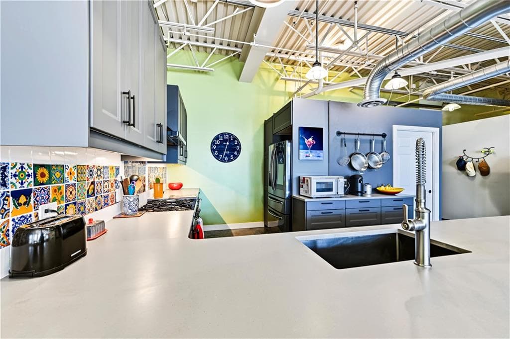 2 bedroom, 2 bathroom, 1,496 sq ft condominium for sale at 5200 Peachtree Road 3313, Atlanta, GA 30341 — photo 4