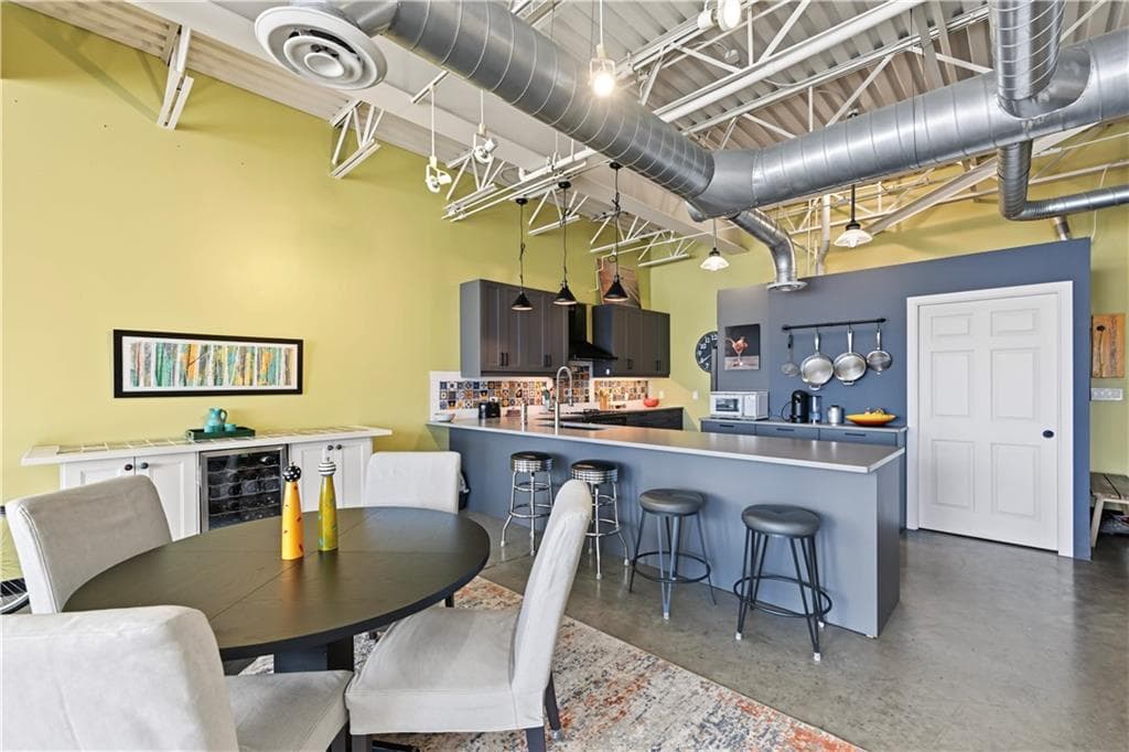 2 bedroom, 2 bathroom, 1,496 sq ft condominium for sale at 5200 Peachtree Road 3313, Atlanta, GA 30341 — photo 5