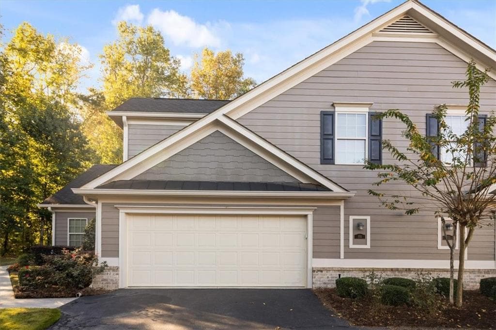 3 bedroom, 3 bathroom, 2,317 sq ft condominium for sale at 155 Owens Farm Lane, Woodstock, GA 30188 — photo 3