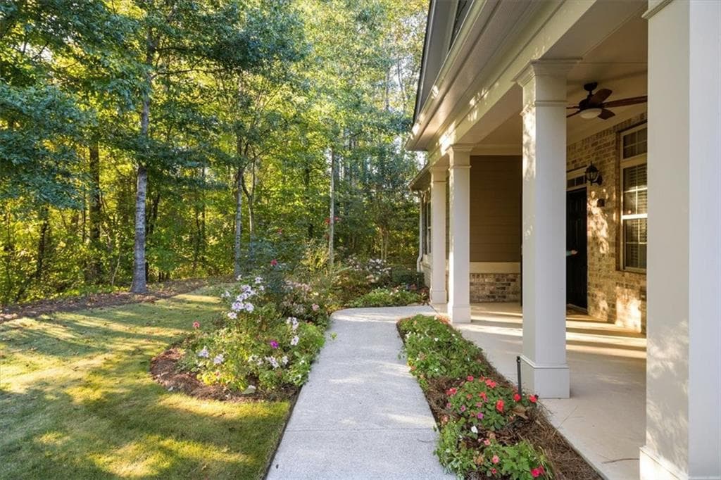 3 bedroom, 3 bathroom, 2,317 sq ft condominium for sale at 155 Owens Farm Lane, Woodstock, GA 30188 — photo 4