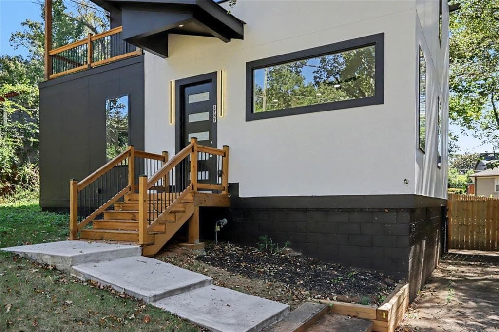 4 bedroom, 3 bathroom, 2,655 sq ft single family residence for sale at 1787 Pennington Place, Atlanta, GA 30316 — photo 2