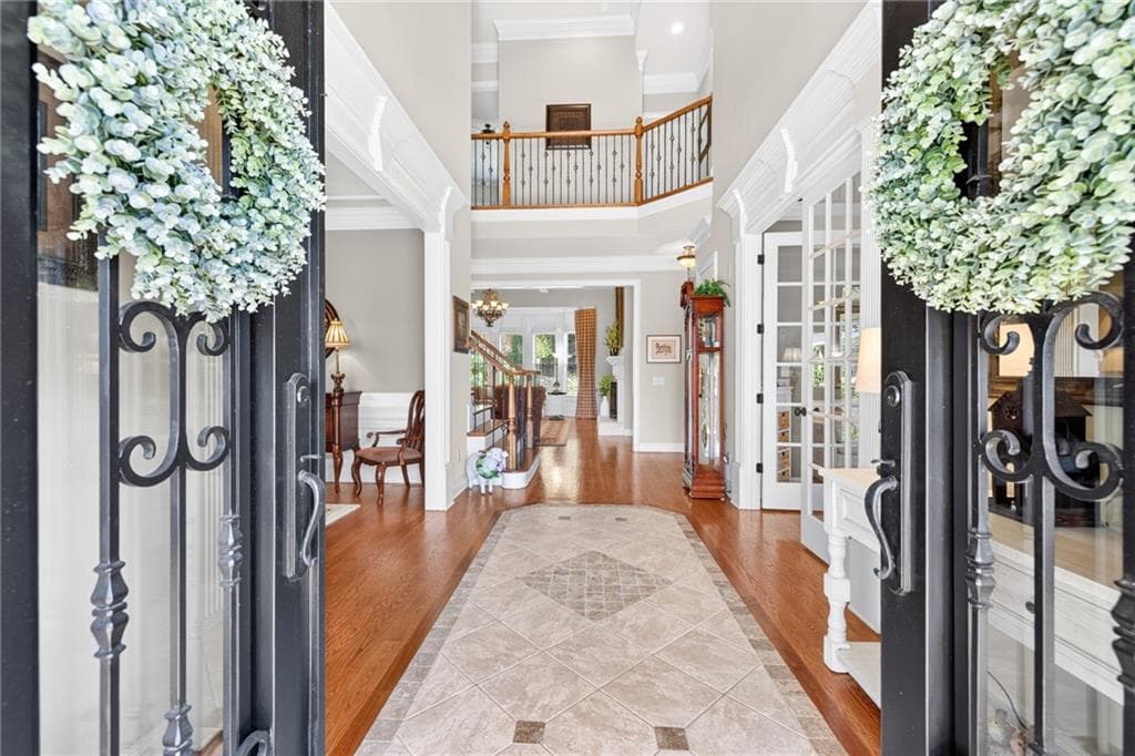 5 bedroom, 4 bathroom, 5,190 sq ft single family residence for sale at 2067 Stonewater Court, Hoschton, GA 30548 — photo 4