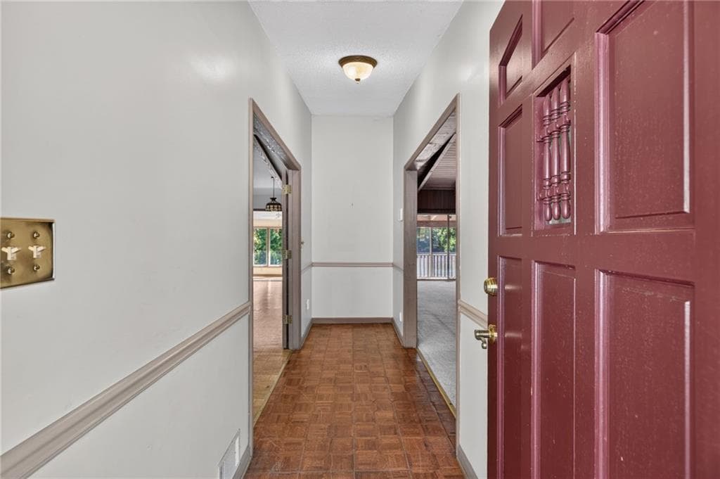 4 bedroom, 3 bathroom, 4,658 sq ft single family residence for sale at 4348 Cherokee Trail, Gainesville, GA 30504 — photo 7