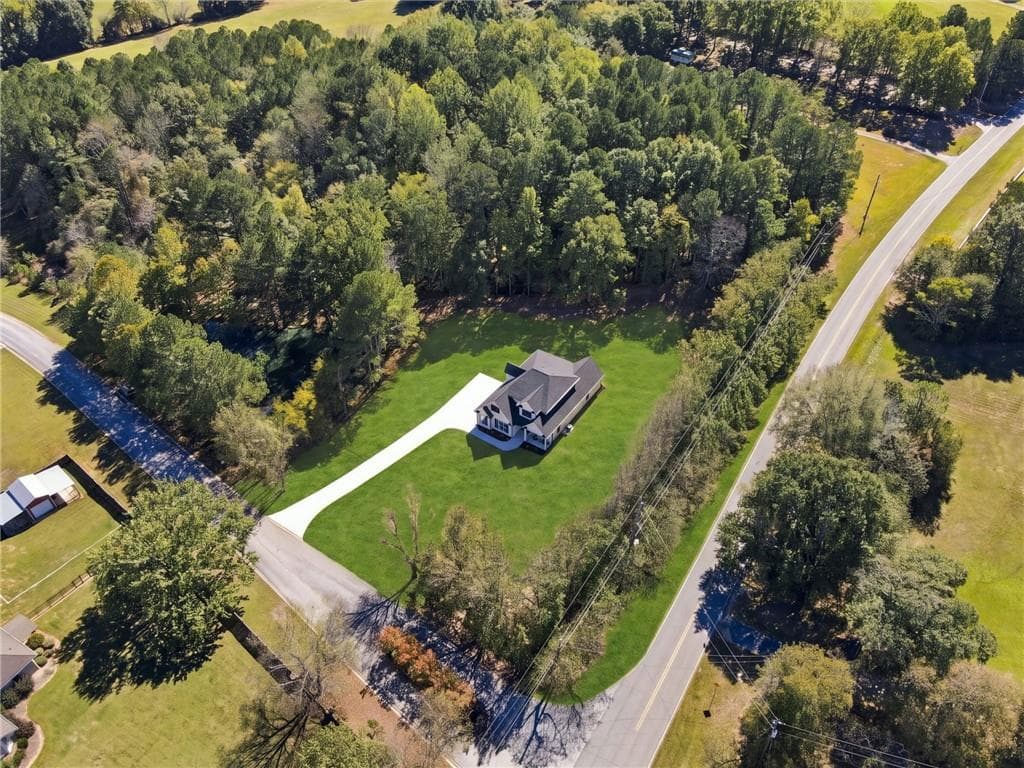 3 bedroom, 3 bathroom, 3,039 sq ft single family residence for sale at 2466 Meredith Drive, Loganville, GA 30052 — photo 7