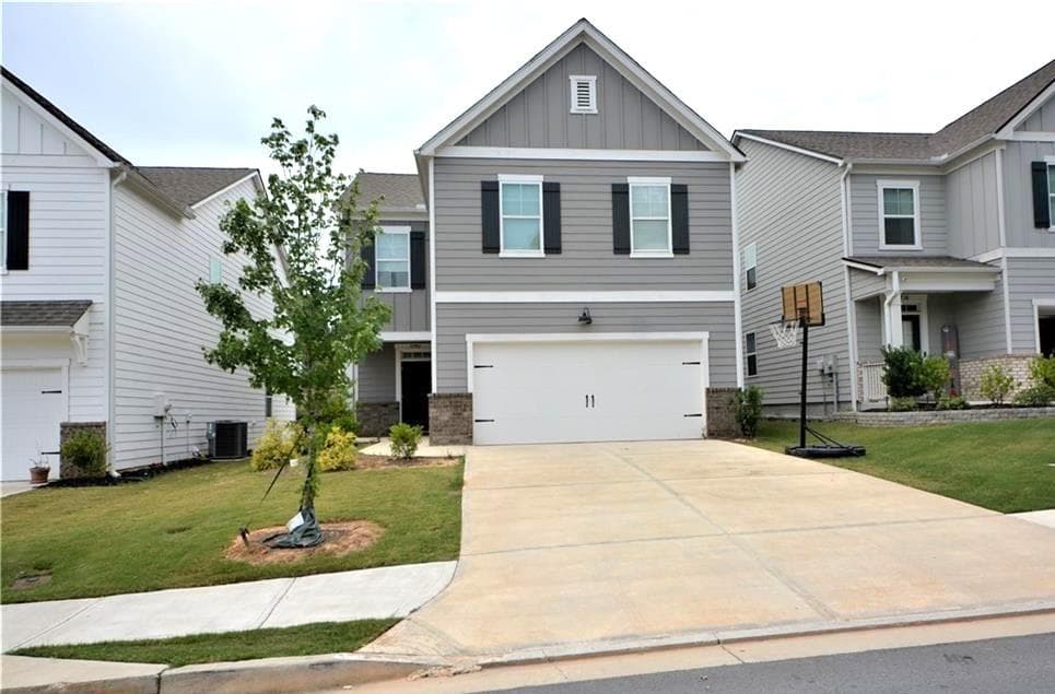 4 bedroom, 3 bathroom, 2,192 sq ft single family residence for rent at 5740 Screech Owl Drive, Flowery Branch, GA 30542 for $2,200 a month — photo 2