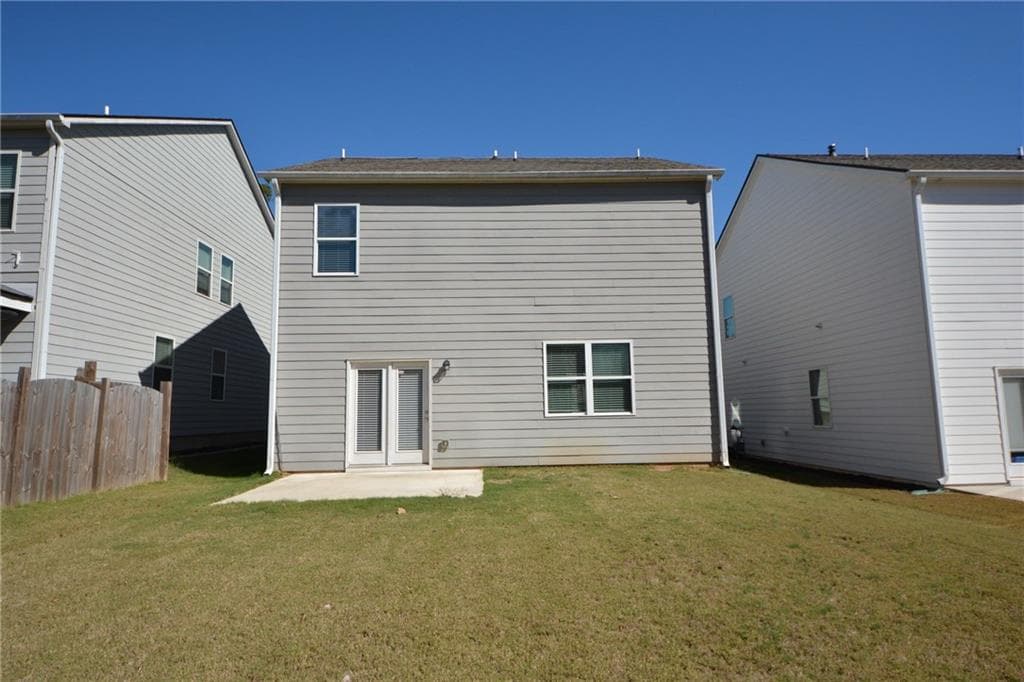 4 bedroom, 3 bathroom, 2,192 sq ft single family residence for rent at 5740 Screech Owl Drive, Flowery Branch, GA 30542 for $2,200 a month — photo 3