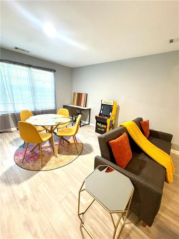 2 bedroom, 2 bathroom, 1,308 sq ft townhouse for sale at 1081 Estes Drive 403, Atlanta, GA 30310 — photo 4