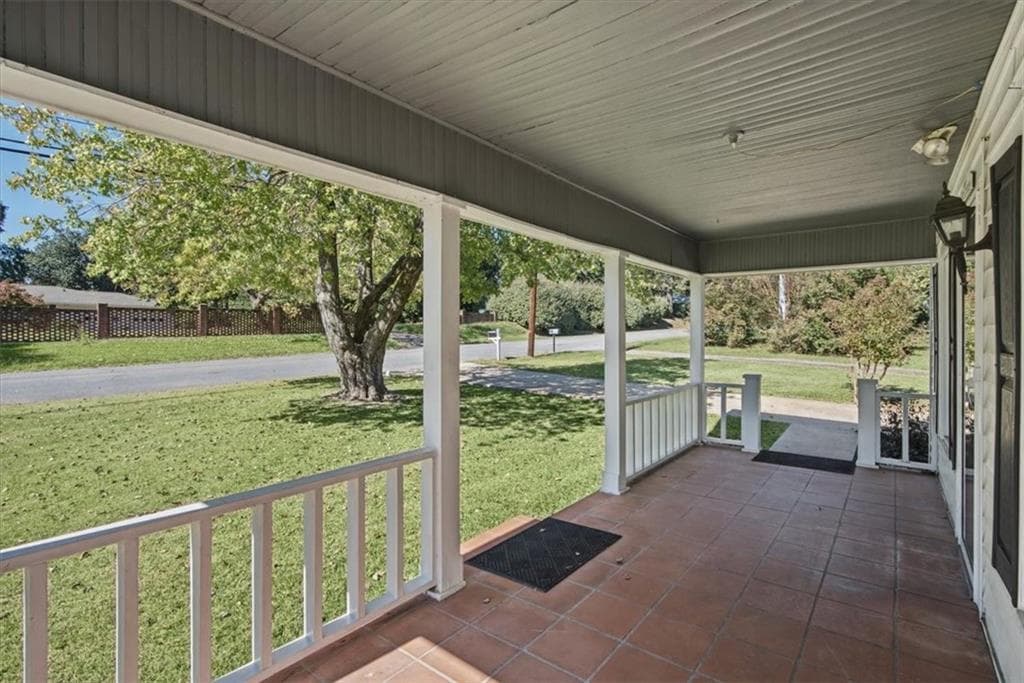 2 bedroom, 1 bathroom, 1,036 sq ft single family residence for sale at 710 Jones Avenue, Rockmart, GA 30153 — photo 6