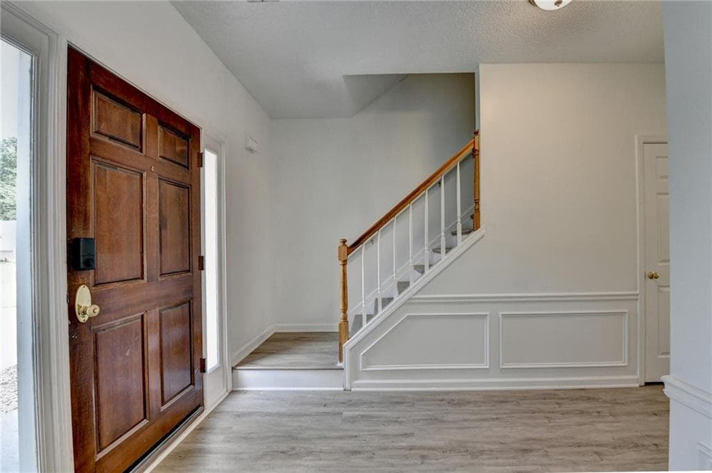 4 bedroom, 3 bathroom, 2,104 sq ft single family residence for rent at 10795 Glenbarr Drive, Johns Creek, GA 30097 for $3,180 a month — photo 5