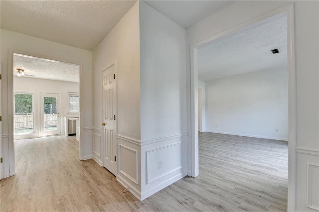4 bedroom, 3 bathroom, 2,104 sq ft single family residence for rent at 10795 Glenbarr Drive, Johns Creek, GA 30097 for $3,180 a month — photo 6