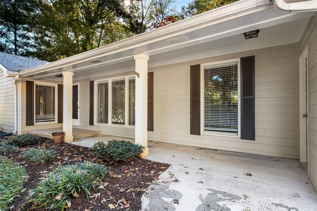 4 bedroom, 3 bathroom, 2,189 sq ft single family residence for rent at 3126 Bunker Hill Road, Marietta, GA 30068 for $3,000 a month — photo 3