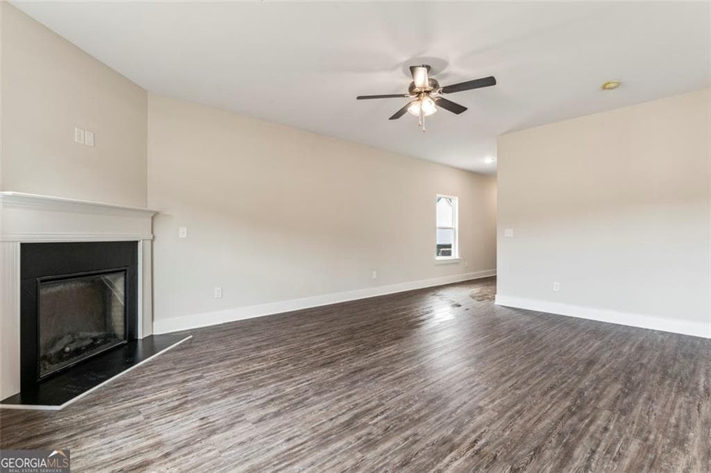 4 bedroom, 3 bathroom, 2,188 sq ft single family residence for sale at 11201 Cornerstone Way, Hampton, GA 30228 — photo 4